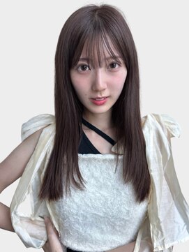 ユーフォリア 新宿店(Euphoria) 20代30代大人可愛いワンカール肩ラインミルクティーグレージュ