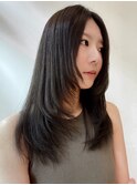 レイヤーカット 暗髪グレージュ 前髪なし くすみカラー