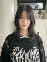 エイチ(811)&nbsp;シャギーカットルーツカラーウルフカットショートレイヤーカット