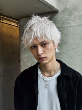 ネハス 名古屋栄店(nehus.) MEN’S HAIR/サーフカール/刈り上げセンターパート/ブリーチ