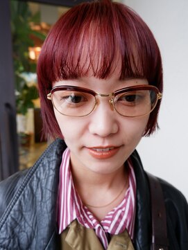 オーオ シカシカ(OOO YY) 似合わせミニボブとボルドーカラー