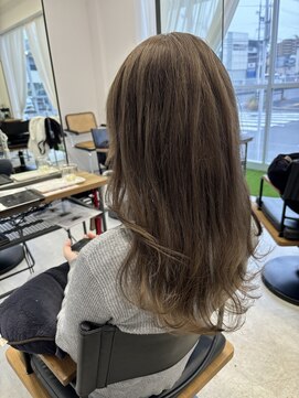 テラス トヨタ(Telasu Toyota) カーキグレージュカラー/ブリーチカラー