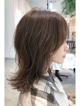 グランデュール 東静岡池田店(GRANDEUR) ミディアムレイヤー ウルフカット  レイヤーカット/東静岡草薙