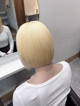 アン(Hair make un) 【ブリーチ2回で作るうる艶抜きっぱなしブロンド♪】