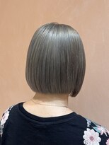 トリコ アヴェダ ららテラス北綾瀬(tricot AVEDA)&nbsp;ハイトーン/ショートボブ/アッシュ/シルバーアッシュ/北綾瀬