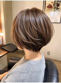 丸みレイヤーショート×艶カラー