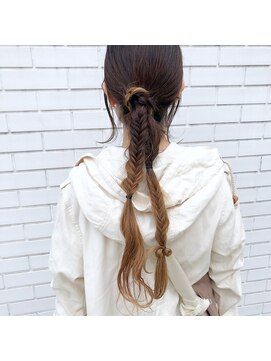 フェンヘアーアイス 中目黒(Fen.hair ici) ロングヘア ブリーチ グラデーションカラー