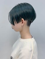 テトヘアー(teto hair) ハンサムショート、刈り上げ、モスグリーン、ターコイズ