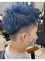 イキプラスディードットログ 大和八木駅前店(ikii+D.Log) ブルーブラック ブリーチ 刈り上げ 短髪 大和八木 橿原