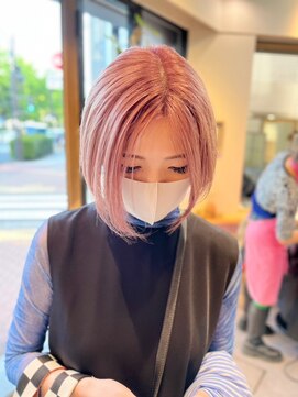 リノショアーズ 元町店(RINOSHORES) 大人可愛いショートボブセンターパートベビーピンクブリーチ