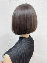 重めぱっつんボブも頭の骨格に合わせる3D Curve Cutで美フォルム