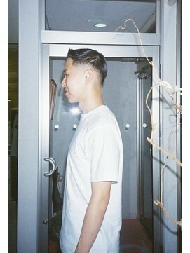 ヘアーコンセプト アイアイオ(HAIR CONCEPT iio) ローフェードスタイル