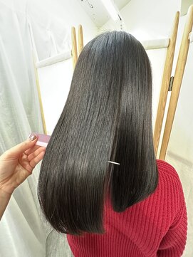 ラベスト バイ セロ 池袋メトロポリタン前(LOVEST by CERO) 艶髪ストレート