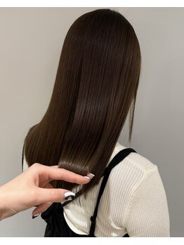 ウクク(UCUCU)の写真/【毛先まで、ツヤ、まとまる◎】髪質改善ストレートで潤い、しなやかにで美しく。理想のStyleを手に入れる*