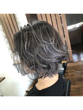 リズ オブ ヘアー(Lis of hair) レイヤーボブ☆グレーピンク【大橋】＠lis_oohashi