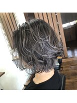 リズ オブ ヘアー(Lis of hair) レイヤーボブ☆グレーピンク【大橋】@lis_oohashi