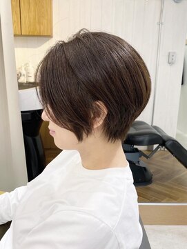 ハット(HUT) 【360度どの角度から見ても綺麗なショートヘア】