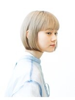 ジュリエッタ(giulietta)&nbsp;ブロンドカラー　ブリーチ　ホワイトベージュ