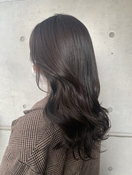 リバレッジ 白金(Leverage) 上品グレージュ30代40代50代【白金台/白金/目黒】担当山岡