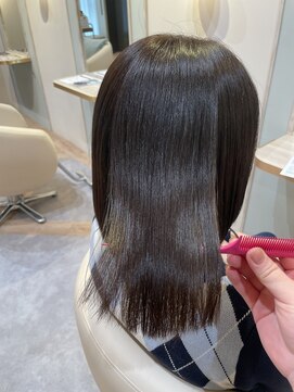 アンド ラ ブランシュ(&.La Blanche) くすみブルー/ミニウルフ/テラコッタ/ストレート/縮毛矯正/大宮