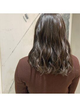 ラミ(L'ami) ミディアム×グレージュ