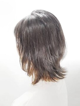 クオリス 上福岡店(QUALIS) 20代30代40代/ベージュアッシュ/くびれ/ミディアム/前上がり/