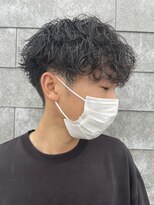 ヒュイル バイ ニアウ(Hwyl by Niau)&nbsp;メンズマッシュパーマツイストスパイラルパーマニュアンスパーマ