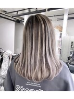 レディアル 大宮(REDEAL ope.) ホワイト系バレイヤージュ