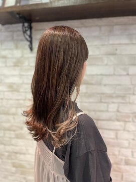 クロエバイラヴィズム 古町西堀通店(CLOE by LUVISM) インナーカラーカット¥11900