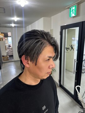 メンズサロン キング 梅田店(Men’s salon K!ng) ホワイトメッシュ/ツイスト/ツイスパ/パーマ/メンズ/眉毛
