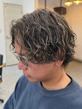 フゥ 宇都宮(FeU) 栃木メンズパーマメンズカットセンターパートメンズマッシュ緩め