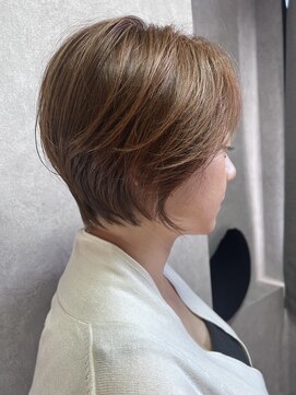 ロックス ヘアー ギャラリー(Rocks hair gallery) 大人っぽくも可愛らしい丸みのあるショートスタイル