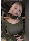 ブロンドAラインボブ