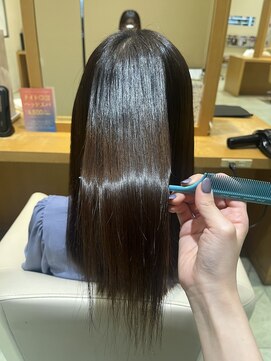 くせも伸ばしてツヤ髪叶える♪髪質改善ストレート