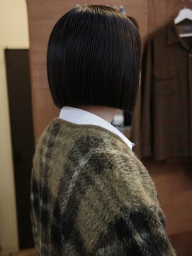 チャプター 問屋町(chapter) パツっと切りっぱなしミニボブ髪質改善トリートメント