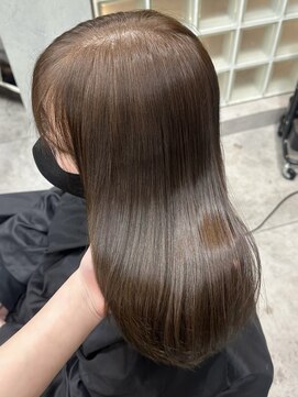 ブラウンベージュ