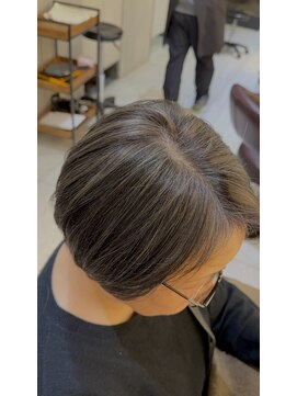 インプレッション(impression produced by LA’BO) 【札幌/impression佐藤】グレイヘア風白髪ぼかしハイライト