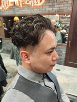 フォーコーナーズカットショップスリーセント 栄(FourCornersCutShop 3/cent) ニュアンスパーマ/フェードカット/スパイラルパーマ