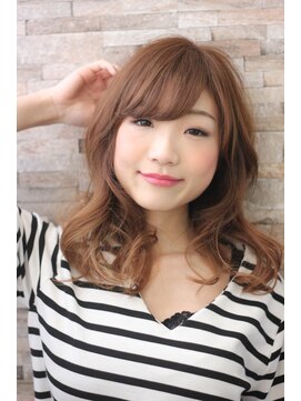 パリーアヴニール(PARIS AVENIR) 無造作ウェーブミディ