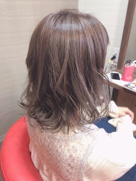 セルフィッシュヘアー(Selfish hair) 透明感溢れるグレージュカラー