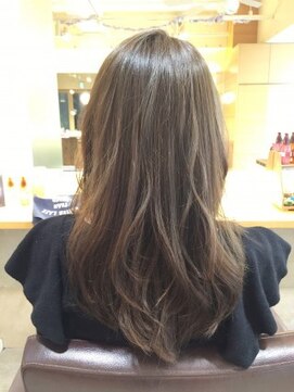 ネオリーブエム(Neolive em;) 透明感ベージュカラー　アースカラー