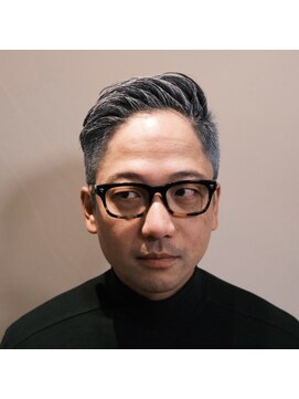 クランク(CRANK) ソフトモヒカン×ツーブロックのミックススタイル