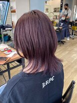 ウルフカット×ピンクベージュ