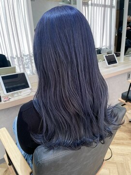 ジーナ 福岡天神(Zina) ブリーチありブルーカラー