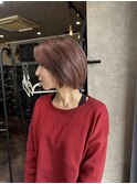 ピンクベージュ