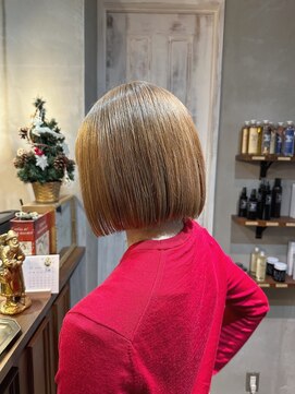 フークフーク(HOEK HOEK) 『ハイトーンカラー×ボブカット』