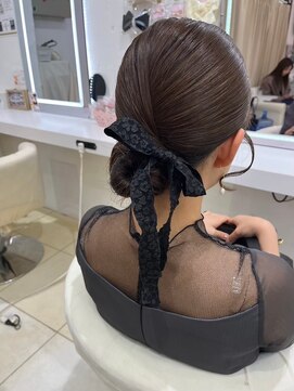 ヘイルジューシー(hail JUICY) シニヨン