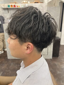 アンフィ 淵野辺(Anphi) メンズスパイラルパーマ