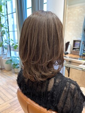 ビュートリアム265(BEAUTRIUM 265) ◆レイヤーロング/レイヤーカット/銀座/ウルフカット/ベージュ