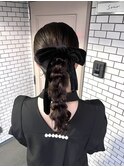 編みおろし ポニーテール タイトヘアベロアリボン 参列ヘア
